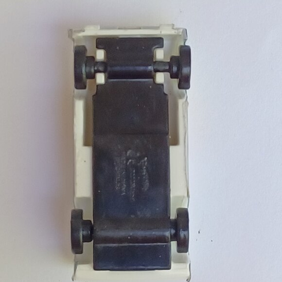 Hot Wheels Mini Maker White Van - Picture 4 of 6